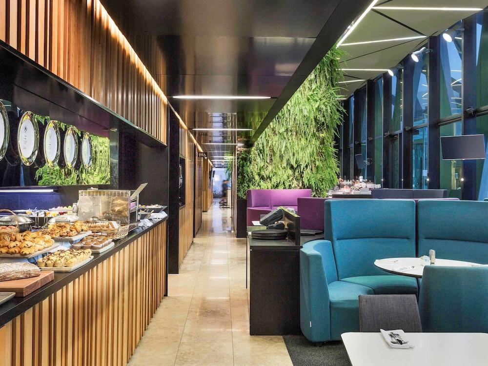 Novotel Airport