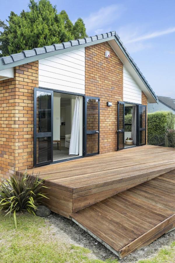 Red Brick House * Auckland