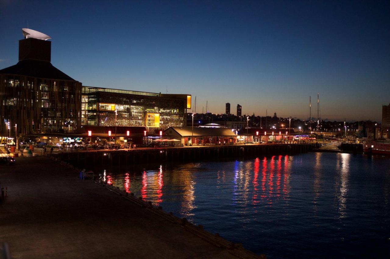 Waterfront Serviced On Prince's Wharf 4*