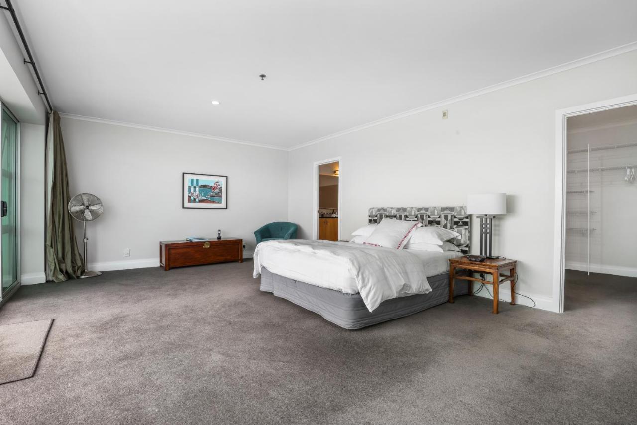 Waterfront Serviced On Prince's Wharf Auckland