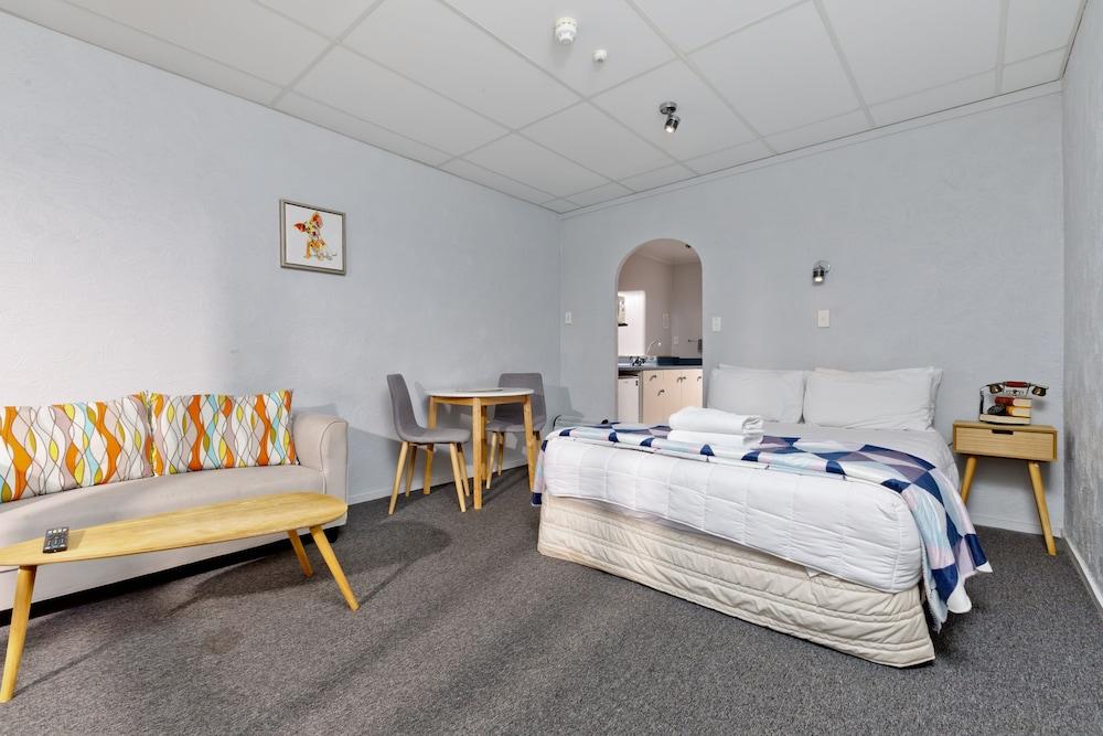 Oakwood Manor Motor 3* Auckland