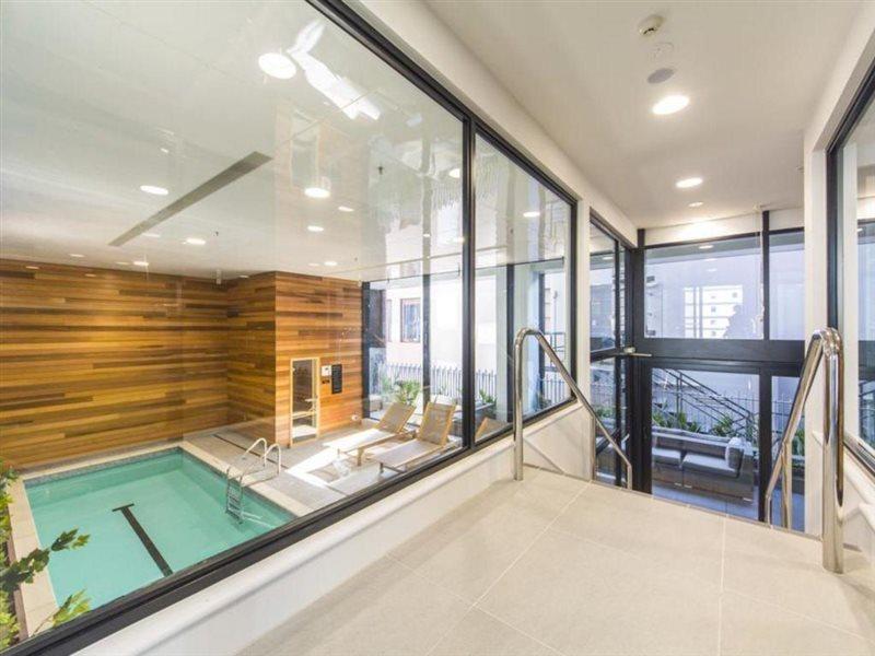Star Victoria Serviced Aparthotel 4*