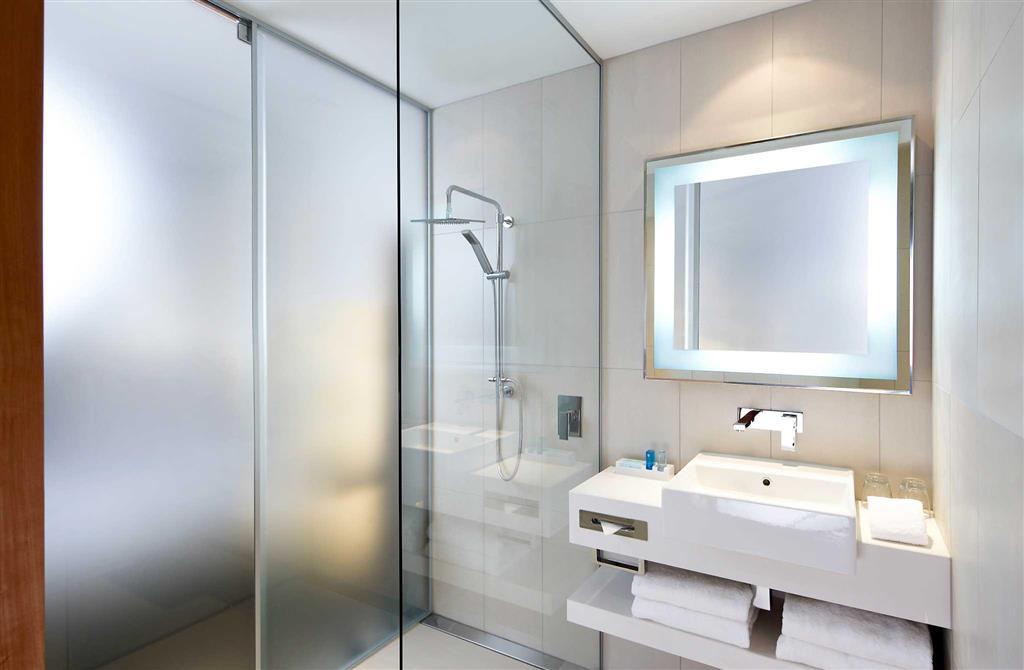 Novotel Airport 4*