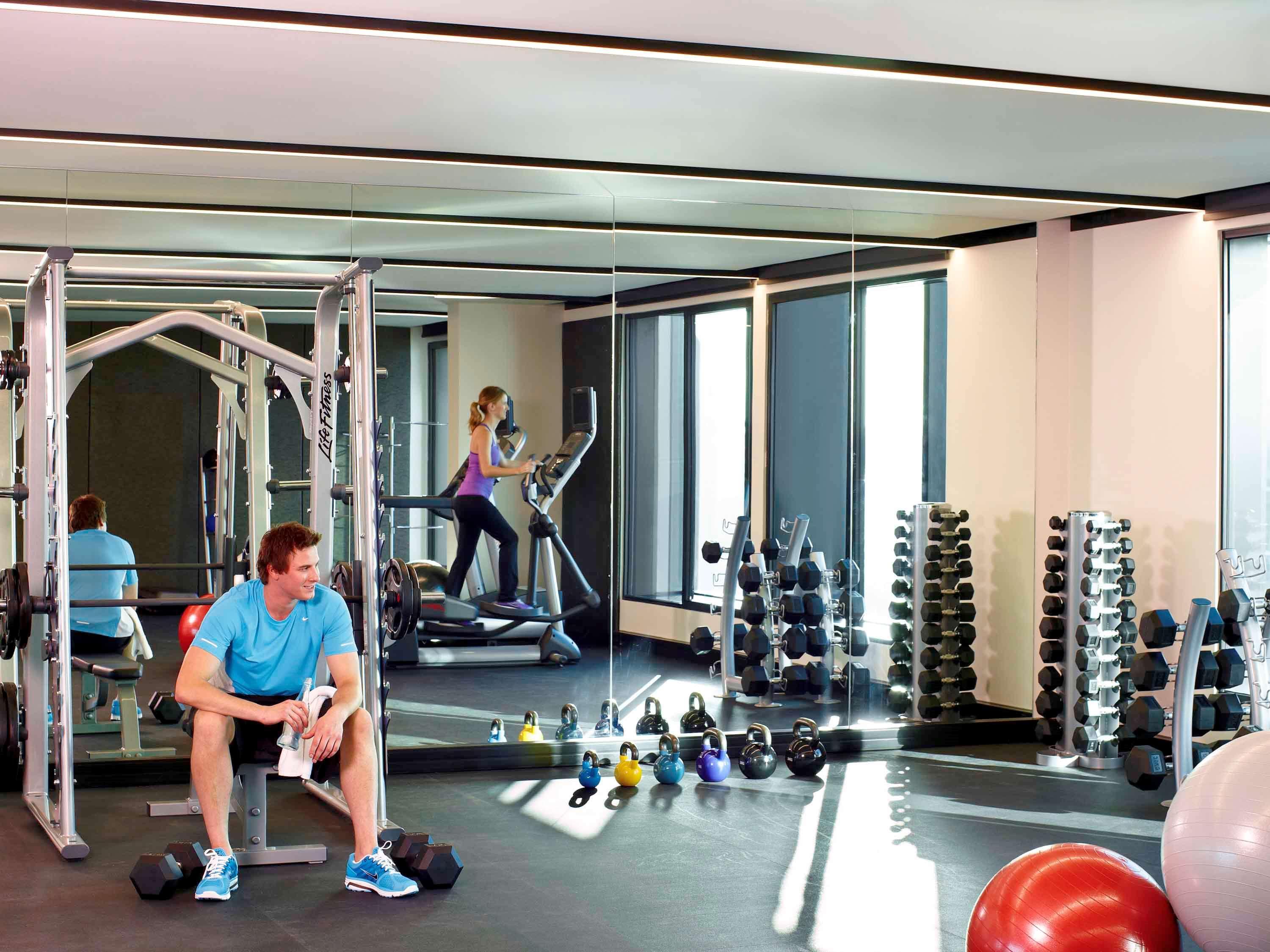 Novotel Airport Hotel 4*