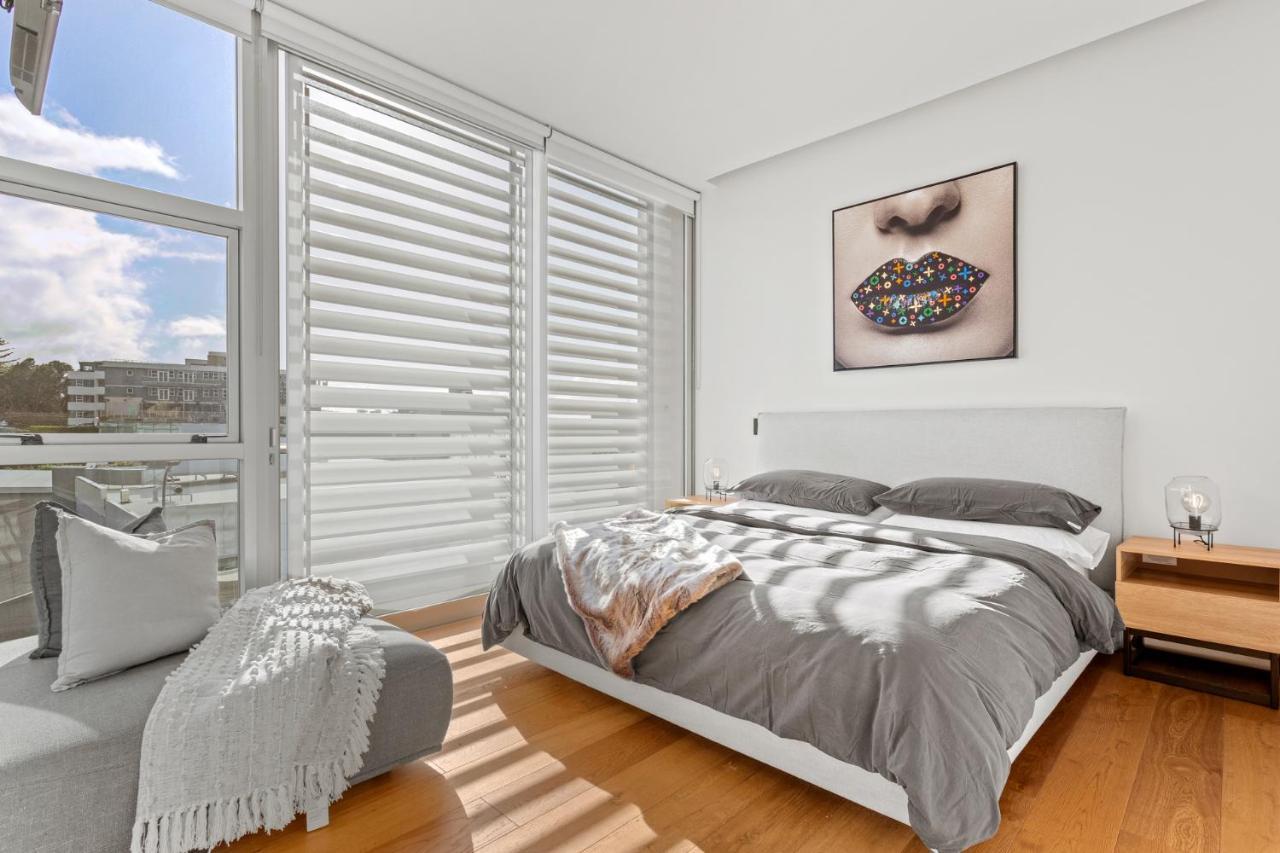 Luxury 2 Bed2bath Penthouse Free Secure Carpark *
