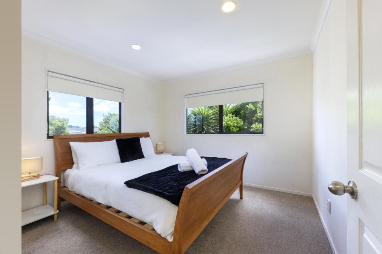 Spa, Movies, Pool Table, Table Tennis In Ellerslie! Auckland