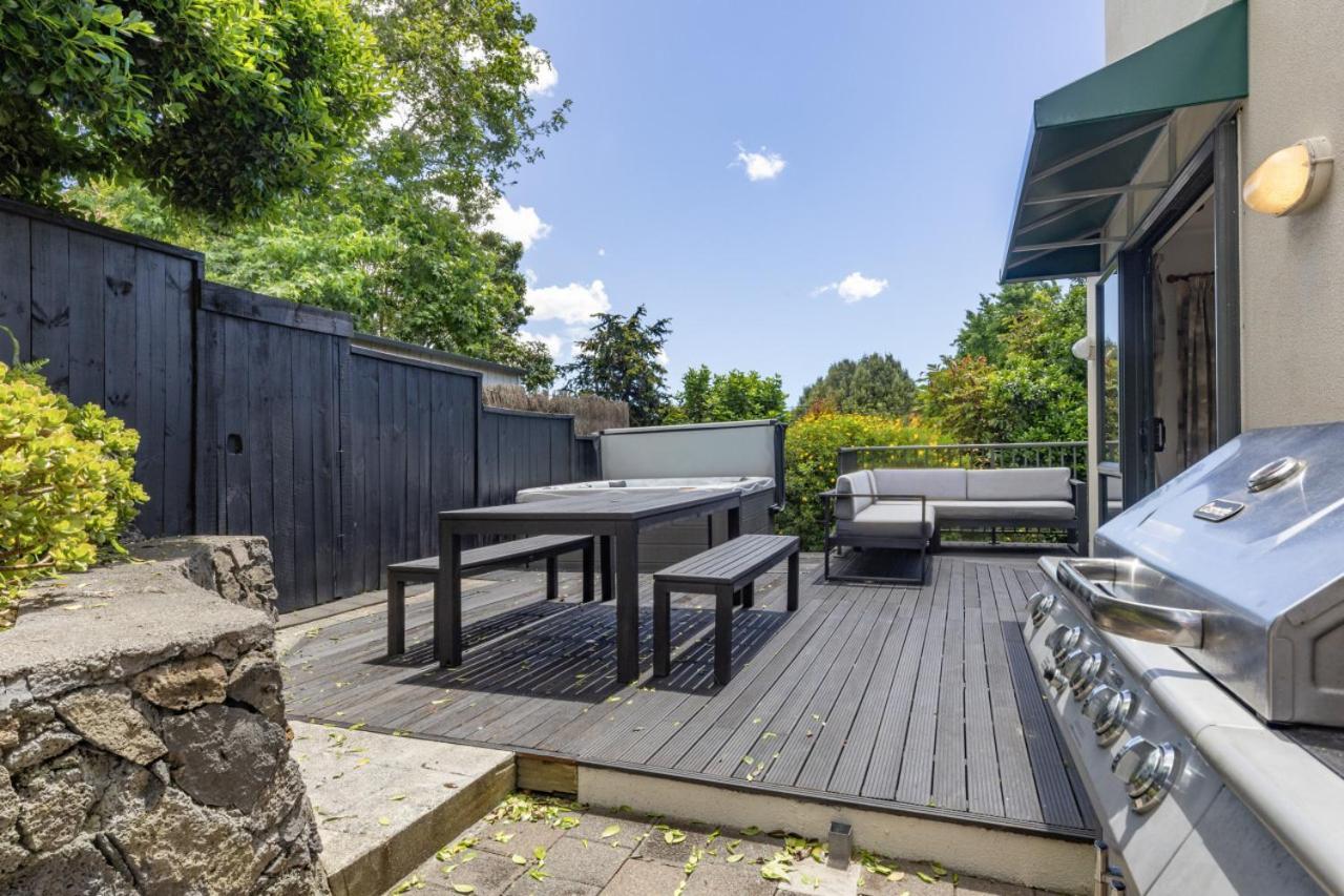 Spa, Movies, Pool Table, Table Tennis In Ellerslie! Holiday home