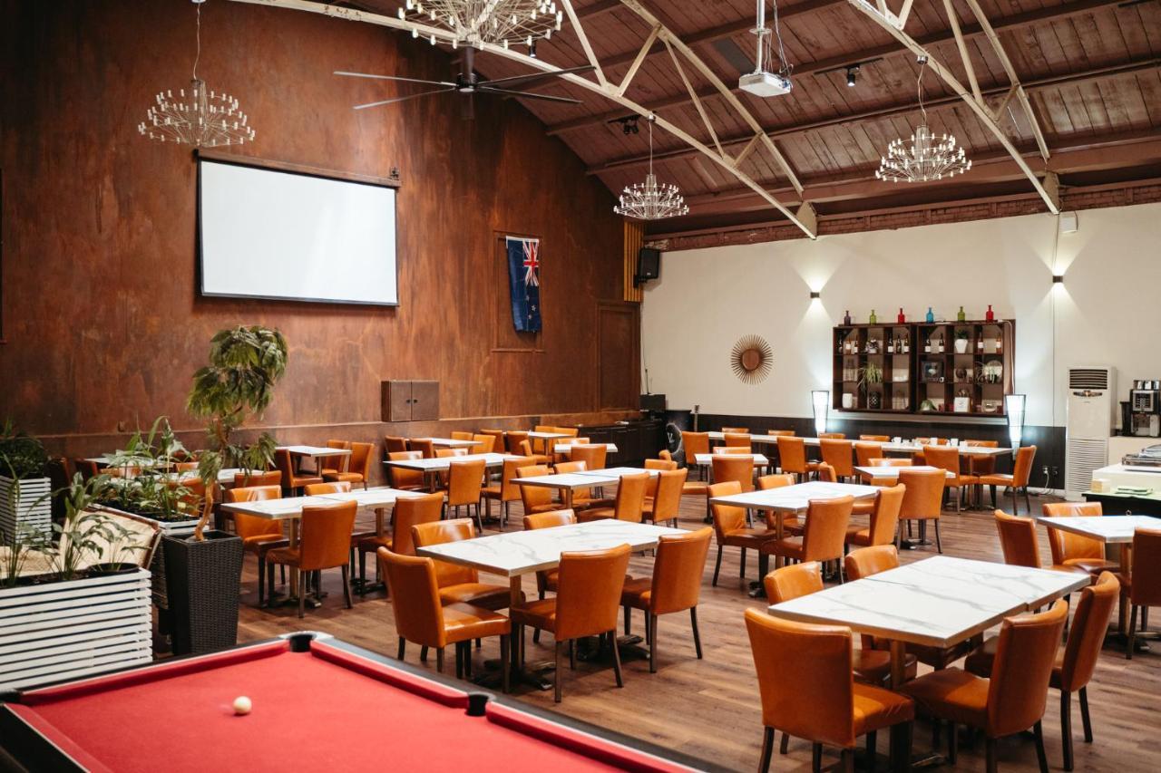 - Hobson St Aparthotel 4*