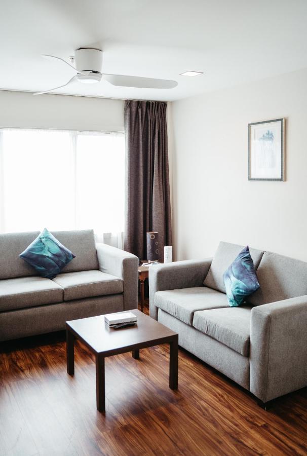 - Hobson St Aparthotel