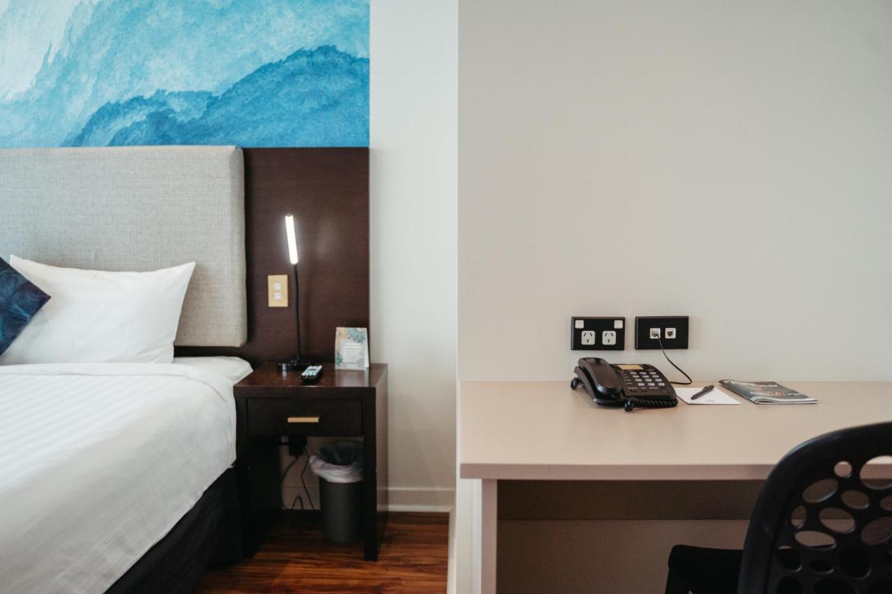- Hobson St Aparthotel 4*