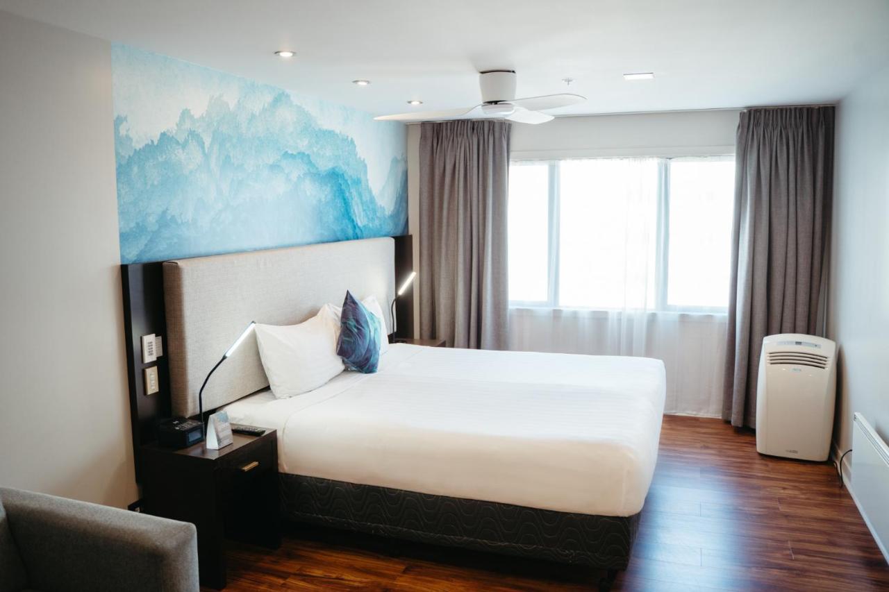 - Hobson St Aparthotel