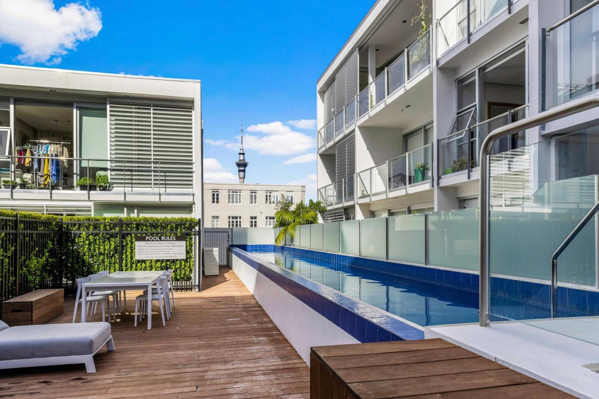 Luxury 2 Bed2bath Penthouse Free Secure Carpark *