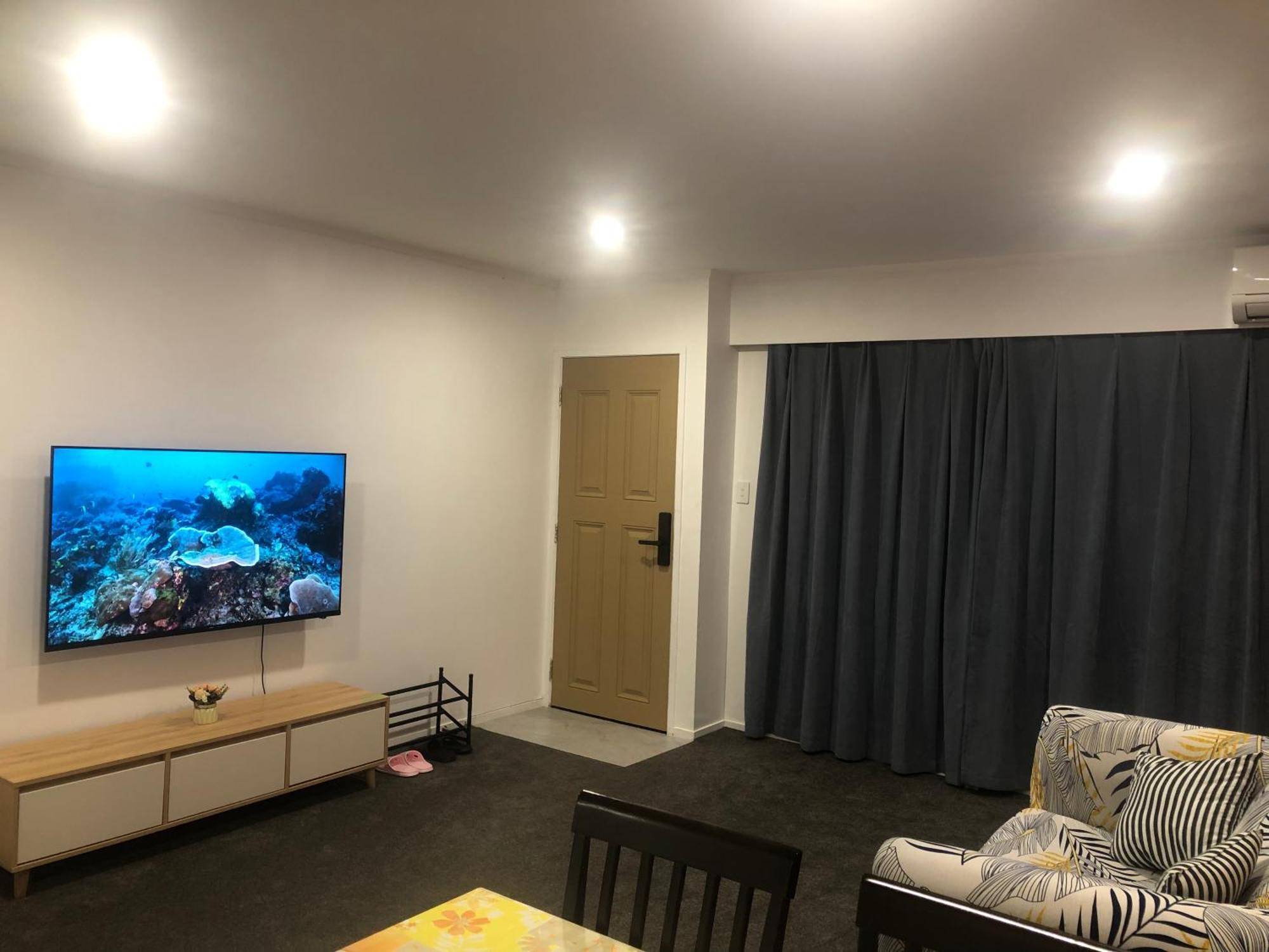 Ali * Auckland