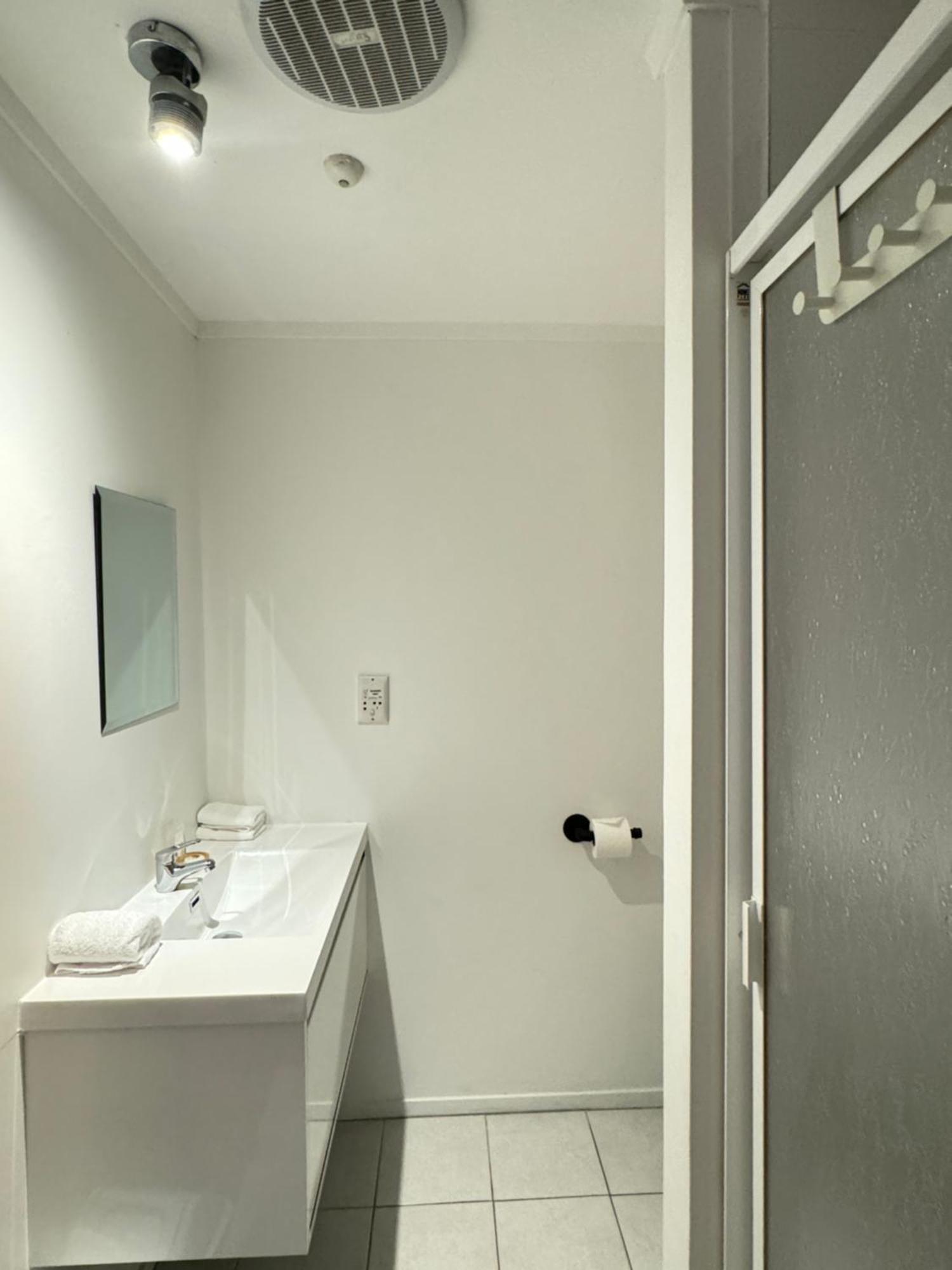 Oakwood Manor Motor Motel Auckland