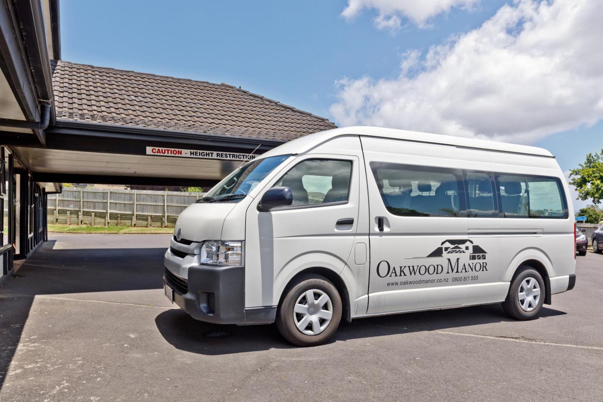 Oakwood Manor Motor 3*
