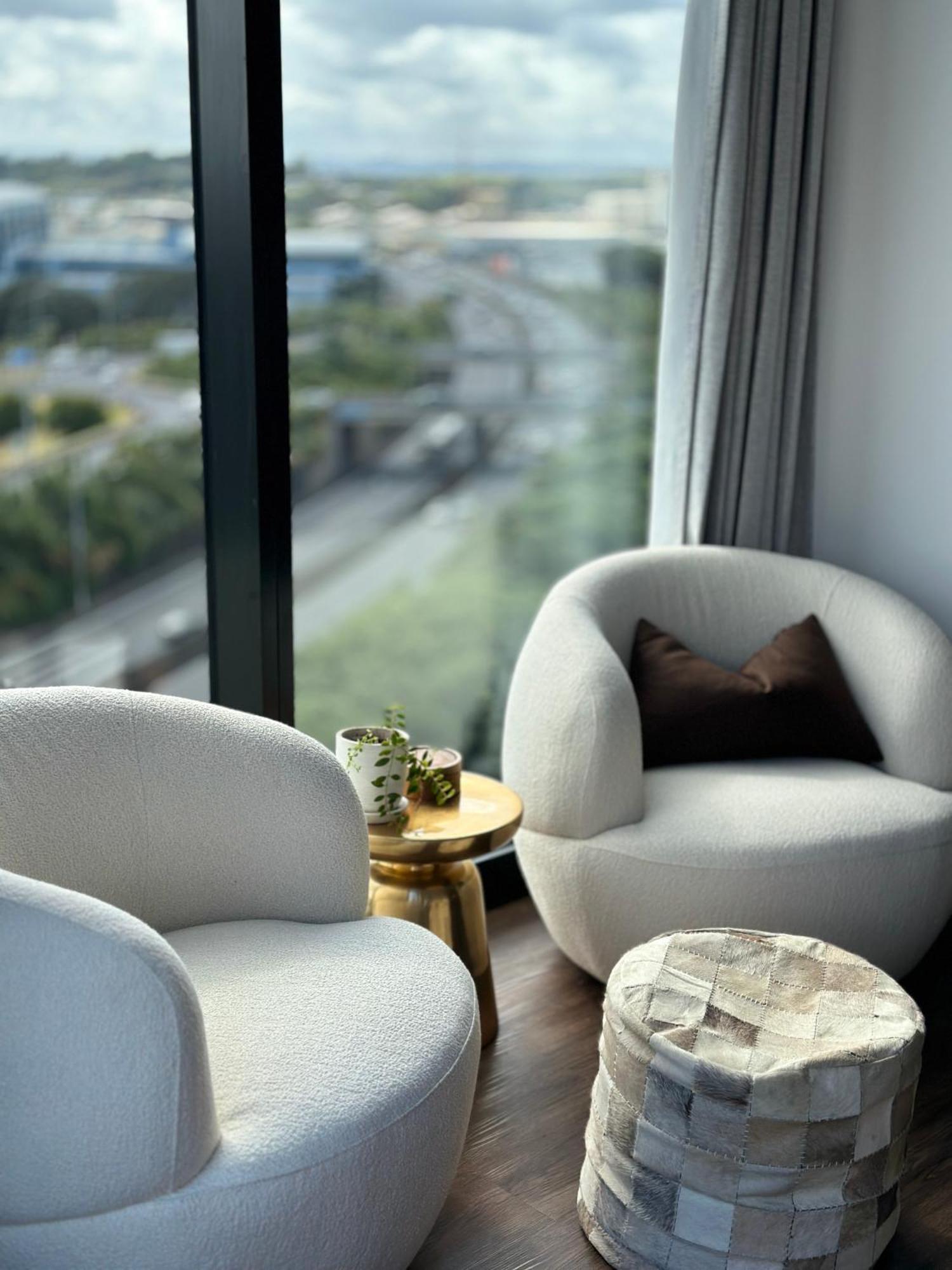 Rooftop Apartment *