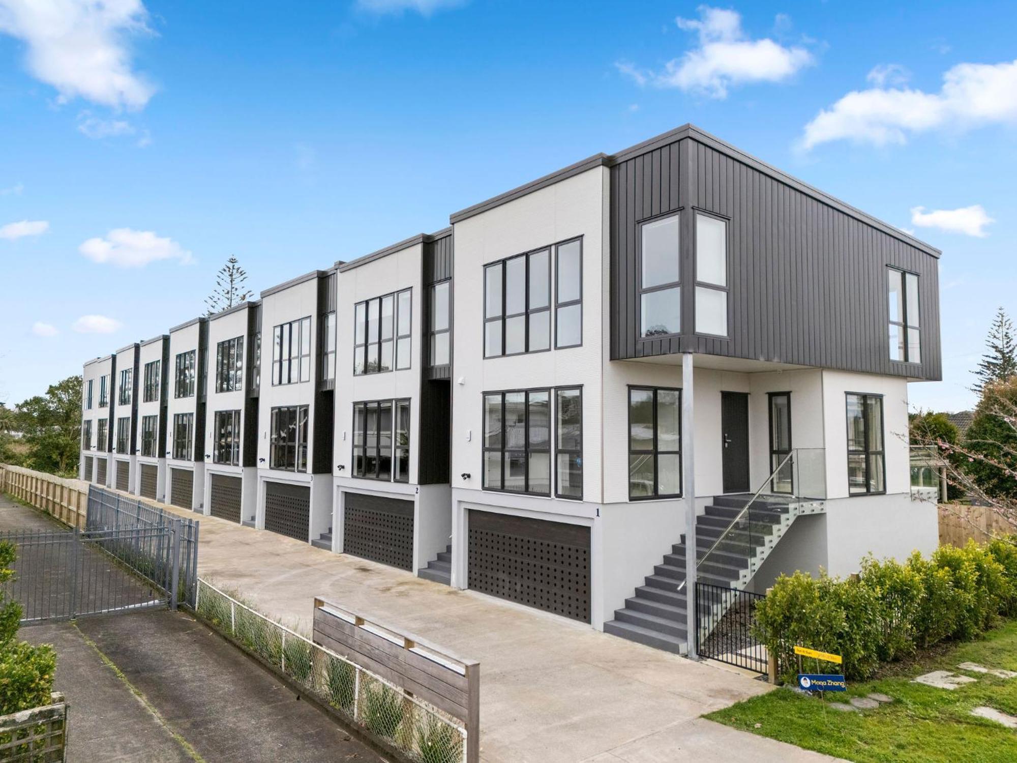 Luxurious House Near Seaside Park