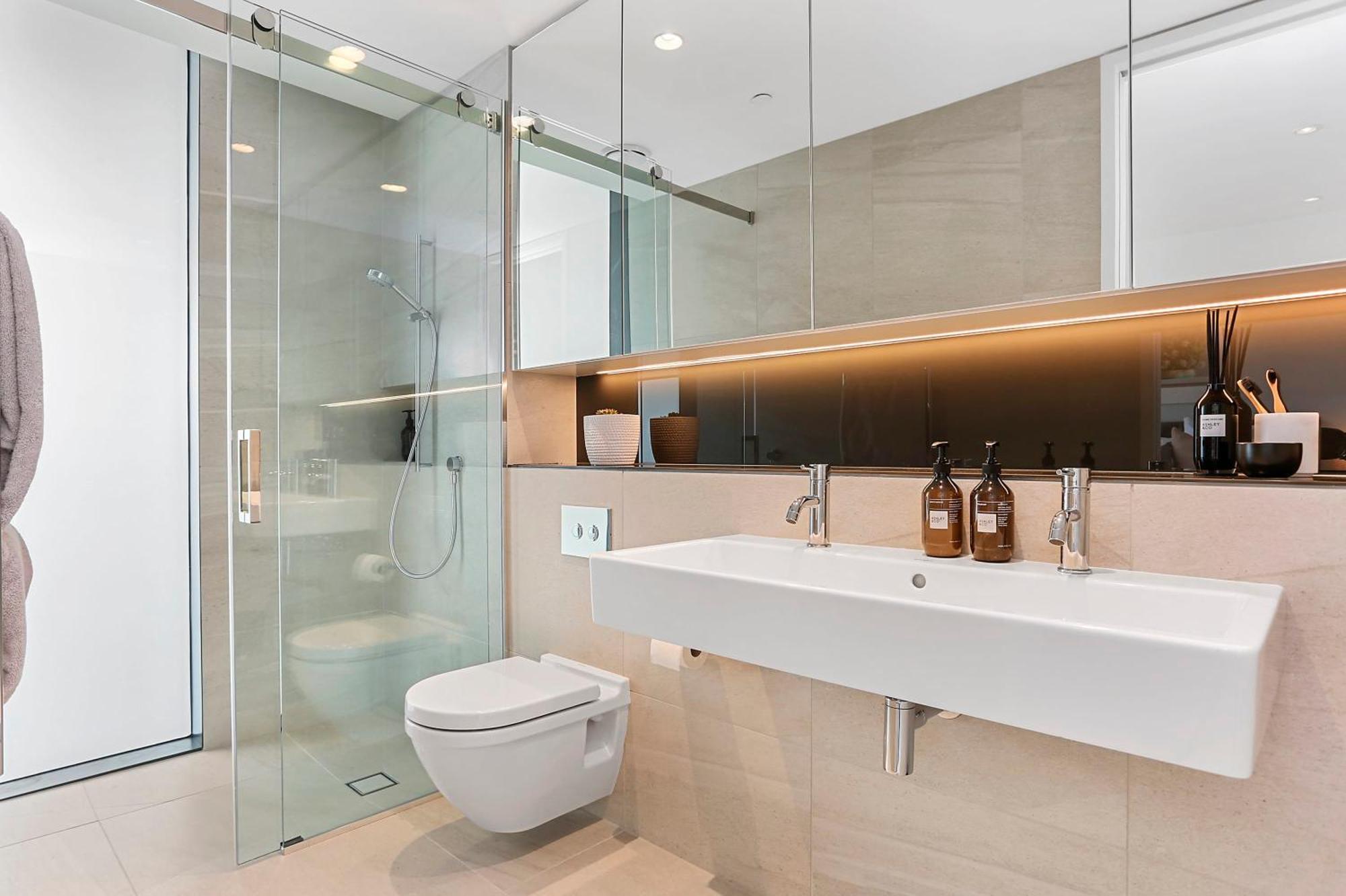 Harbour Front Living At Wynyard Marina *