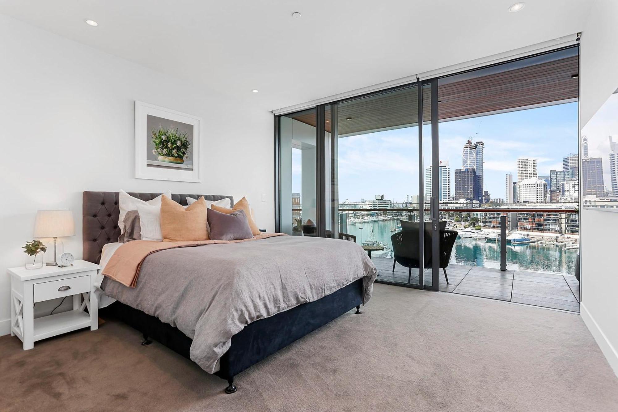 Harbour Front Living At Wynyard Marina *