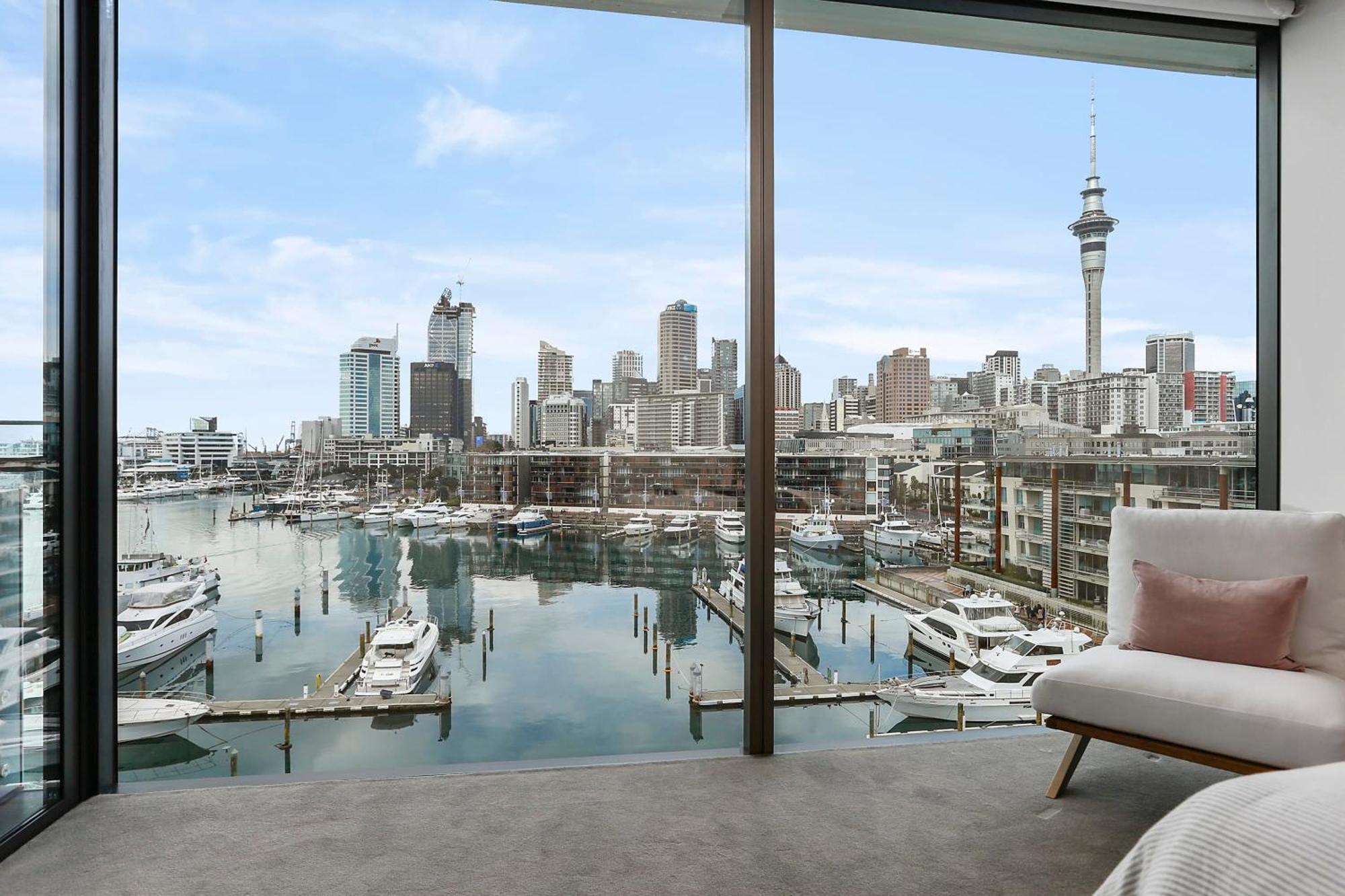 Harbour Front Living At Wynyard Marina Apartment