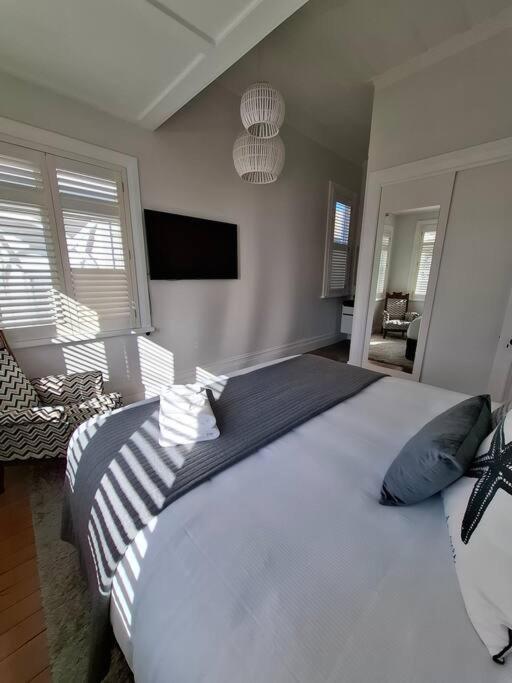 Villa Grafton House Oasis, *