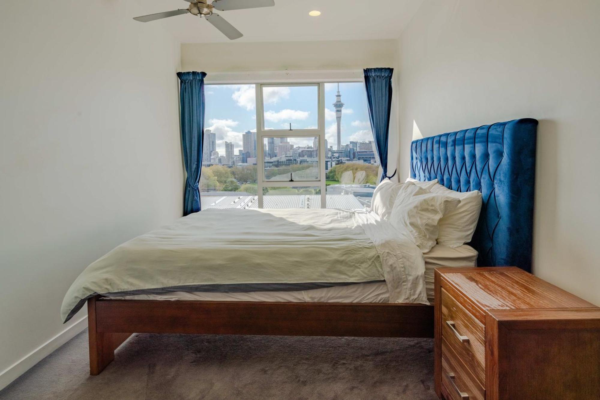 Split Level 125sqm Sub Penthouse Apartment Auckland