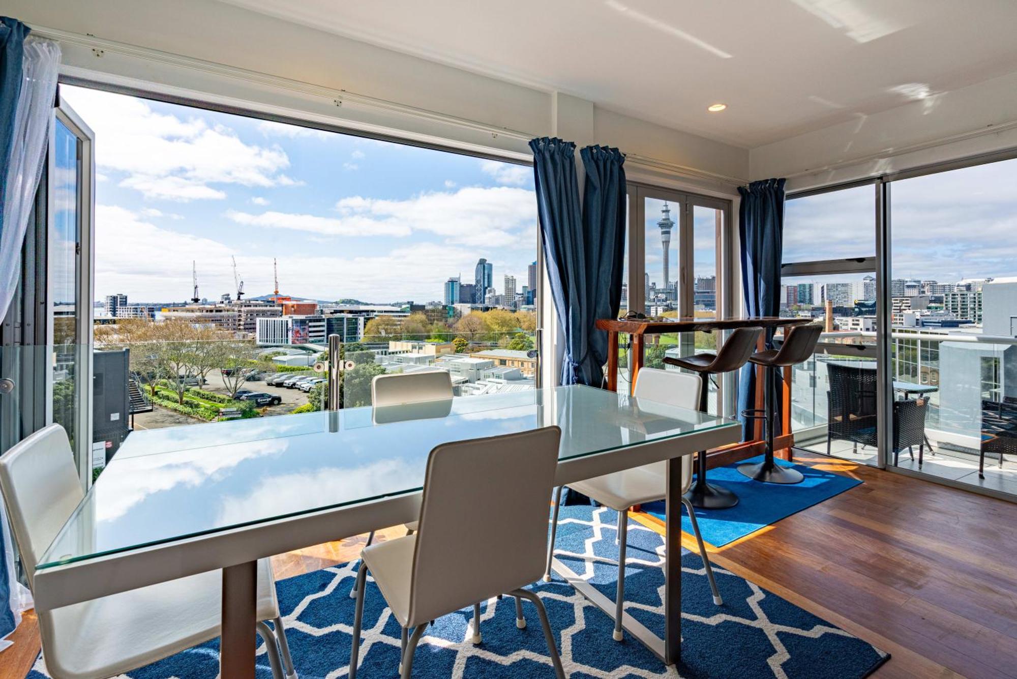 Split Level 125sqm Sub Penthouse * Auckland
