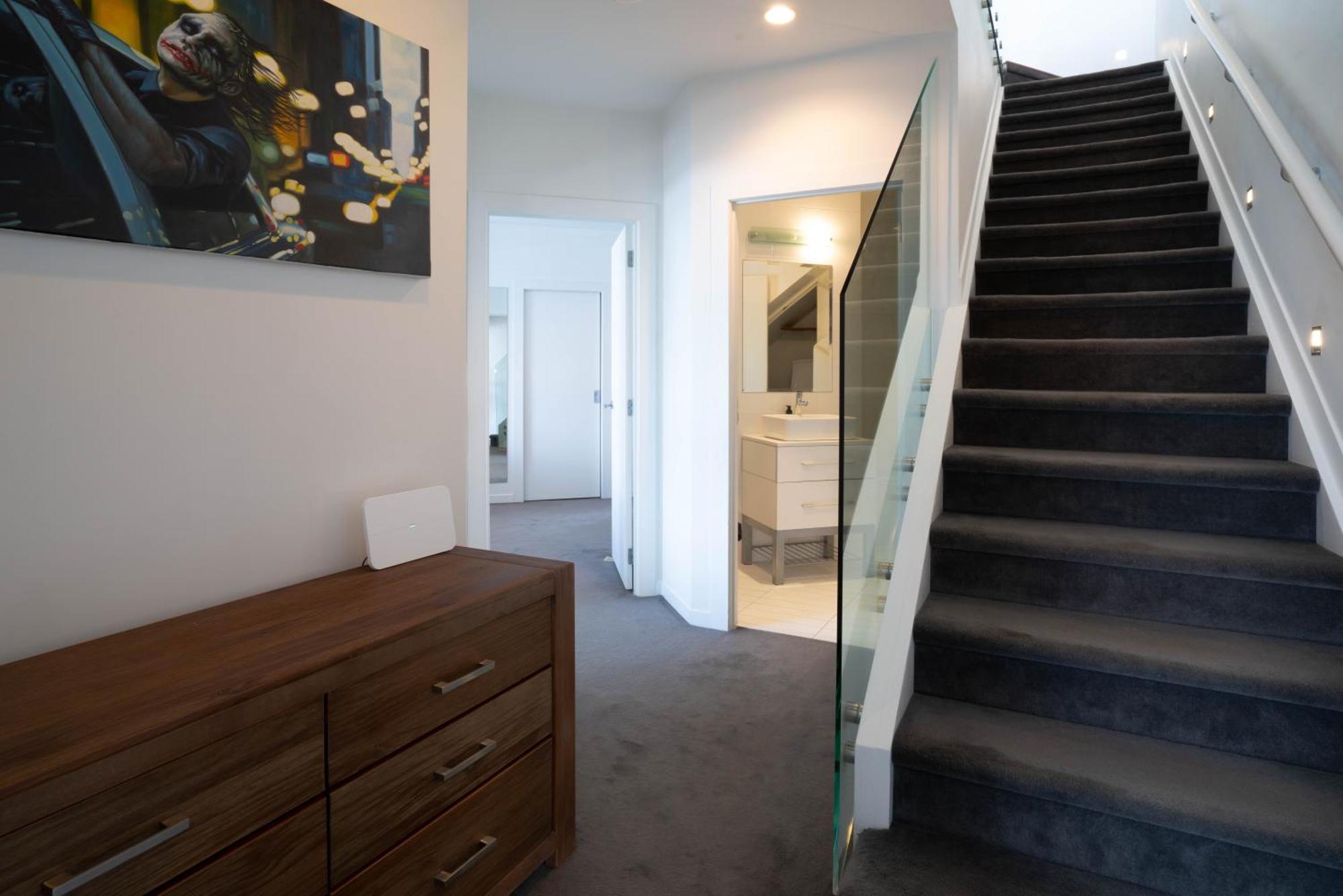 Split Level 125sqm Sub Penthouse Apartment Auckland