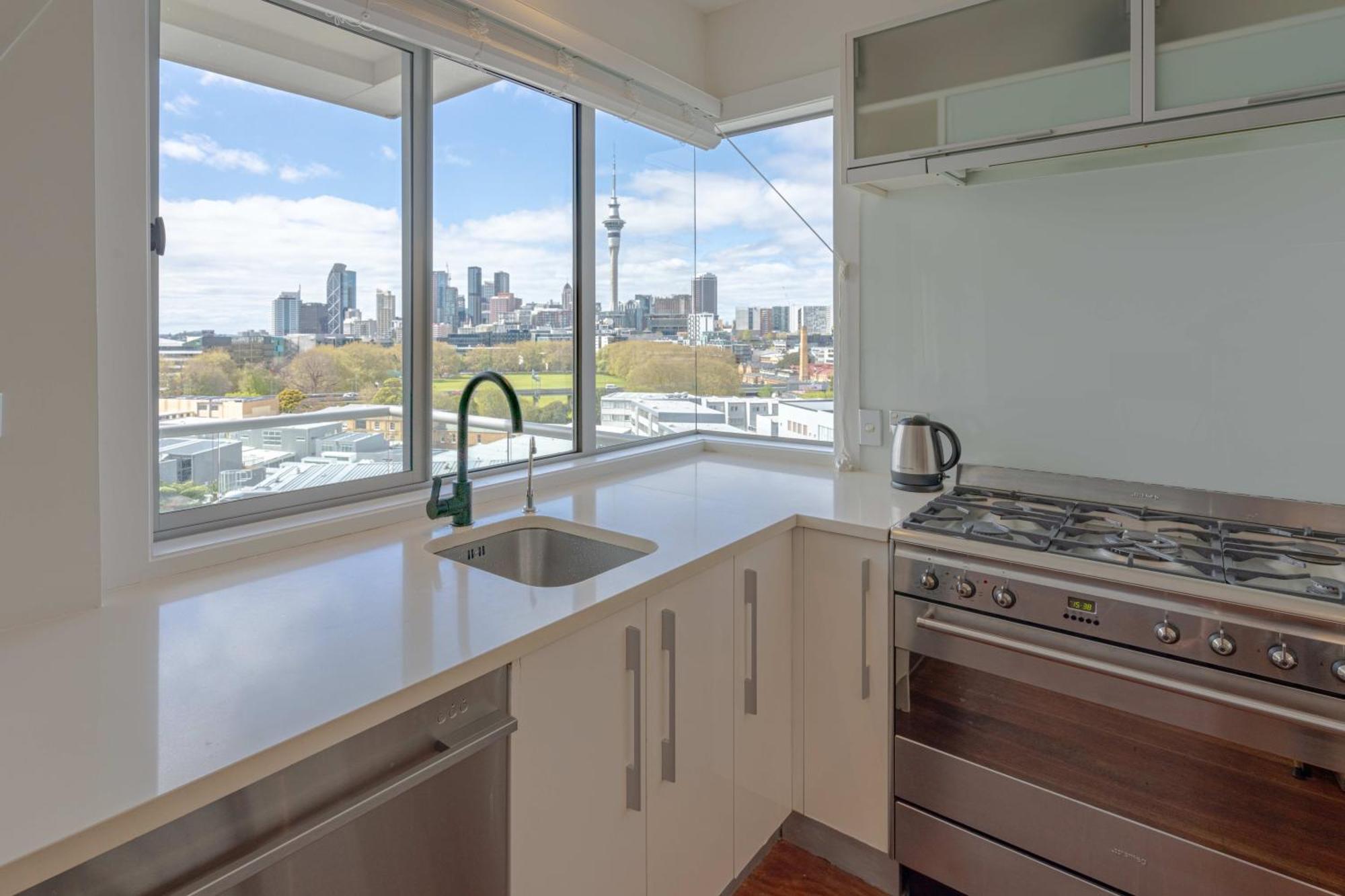 Split Level 125sqm Sub Penthouse *