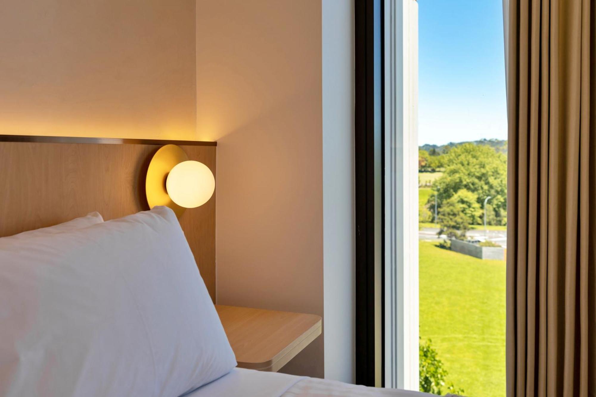 Maxim - Hotel Auckland