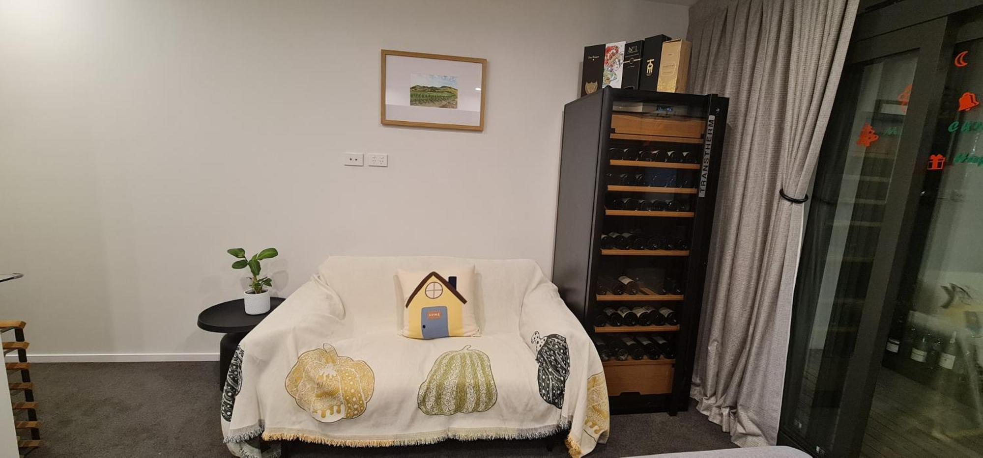 Stylish And Unique At The Heart Of Newmarket Apartment Auckland
