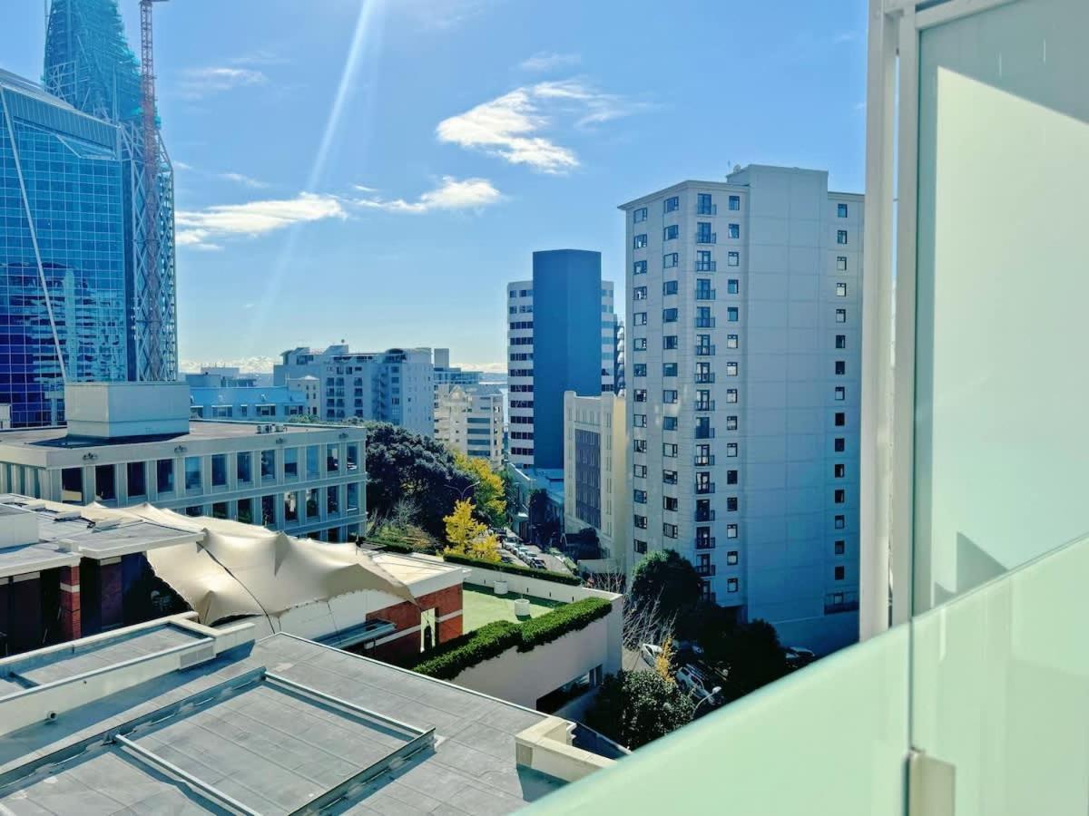 New & Modern Stylish 2br Vs Aircon In The Next To Park Apartment Auckland