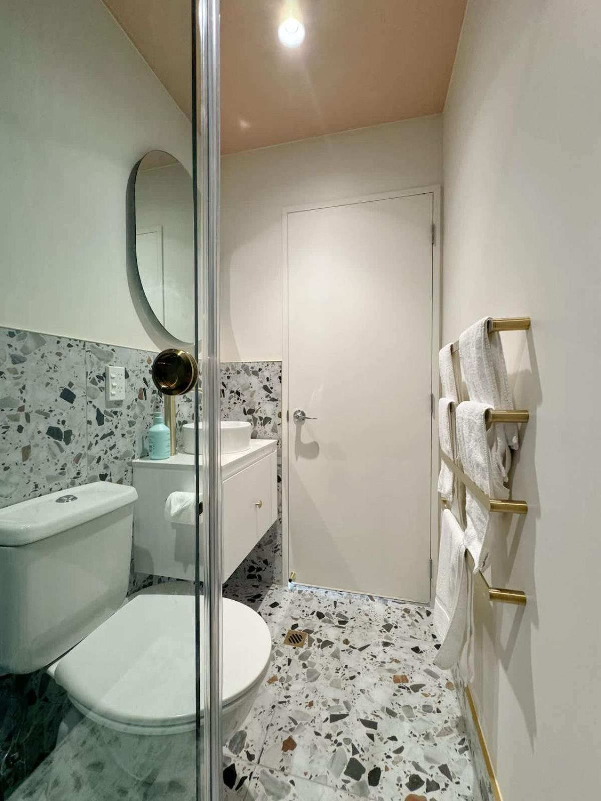 New & Modern Stylish 2br Vs Aircon In The Next To Park * Auckland