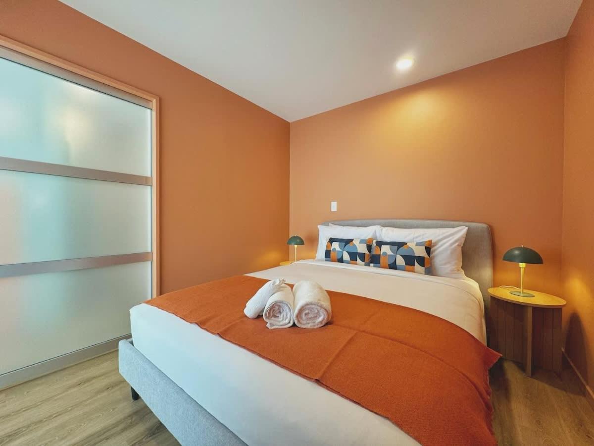 Apartment New & Modern Stylish 2br Vs Aircon In The Next To Park