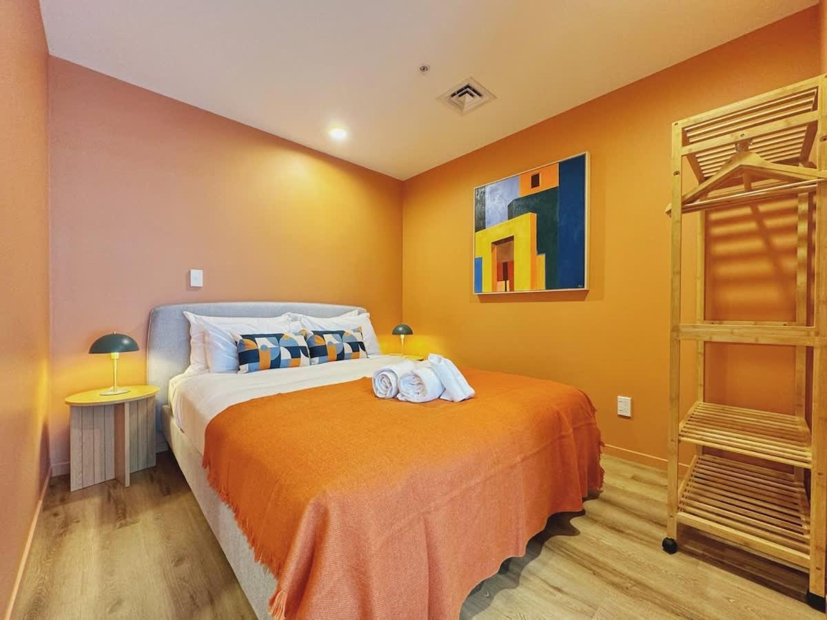New & Modern Stylish 2br Vs Aircon In The Next To Park