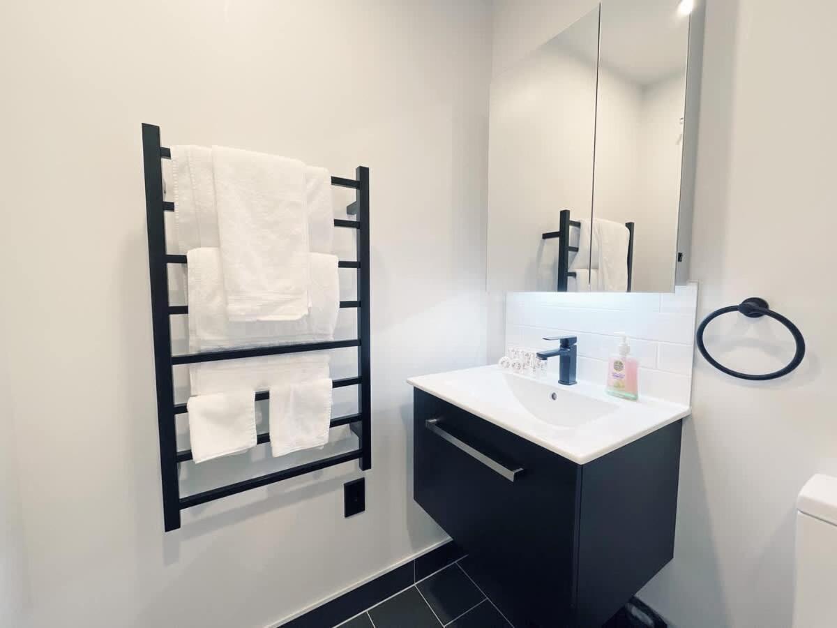 Stylish & Cozy 1 Bedroom Penthouse In Cbd Near Skytower- Pool Gym Sauna * Auckland