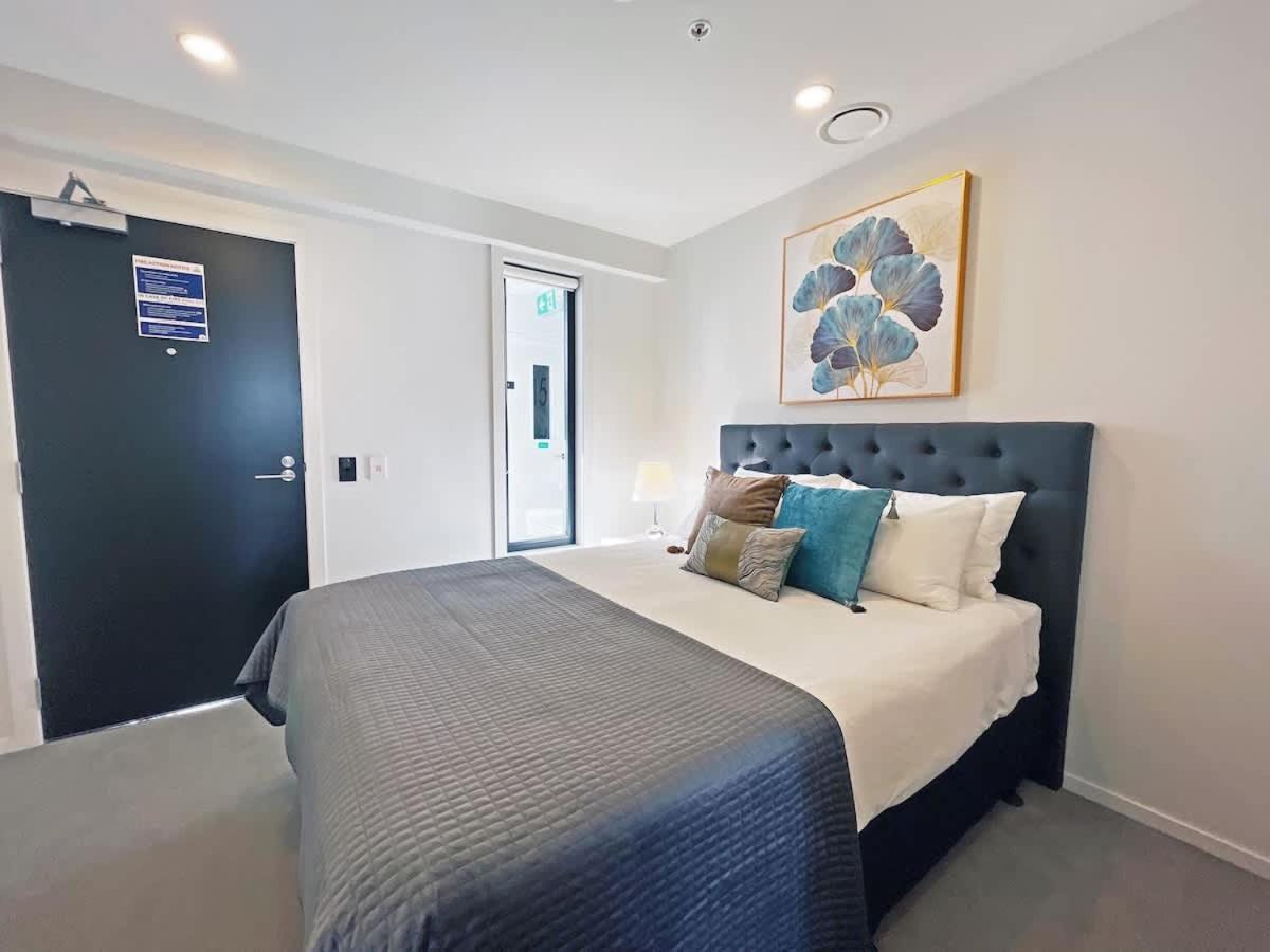 Stylish & Cozy 1 Bedroom Penthouse In Cbd Near Skytower- Pool Gym Sauna Auckland