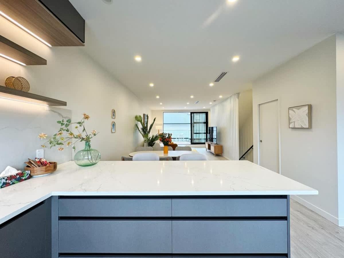 A Away From - Luxury 4beds Asb Showgrounds & Cornwall Park Auckland