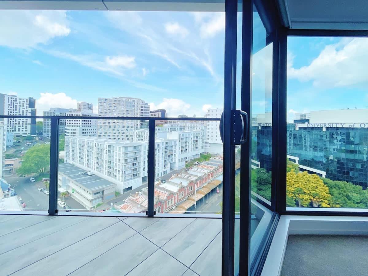 Designed Parkside Penthouse 2beds & 2baths - Pool Gym Apartment *
