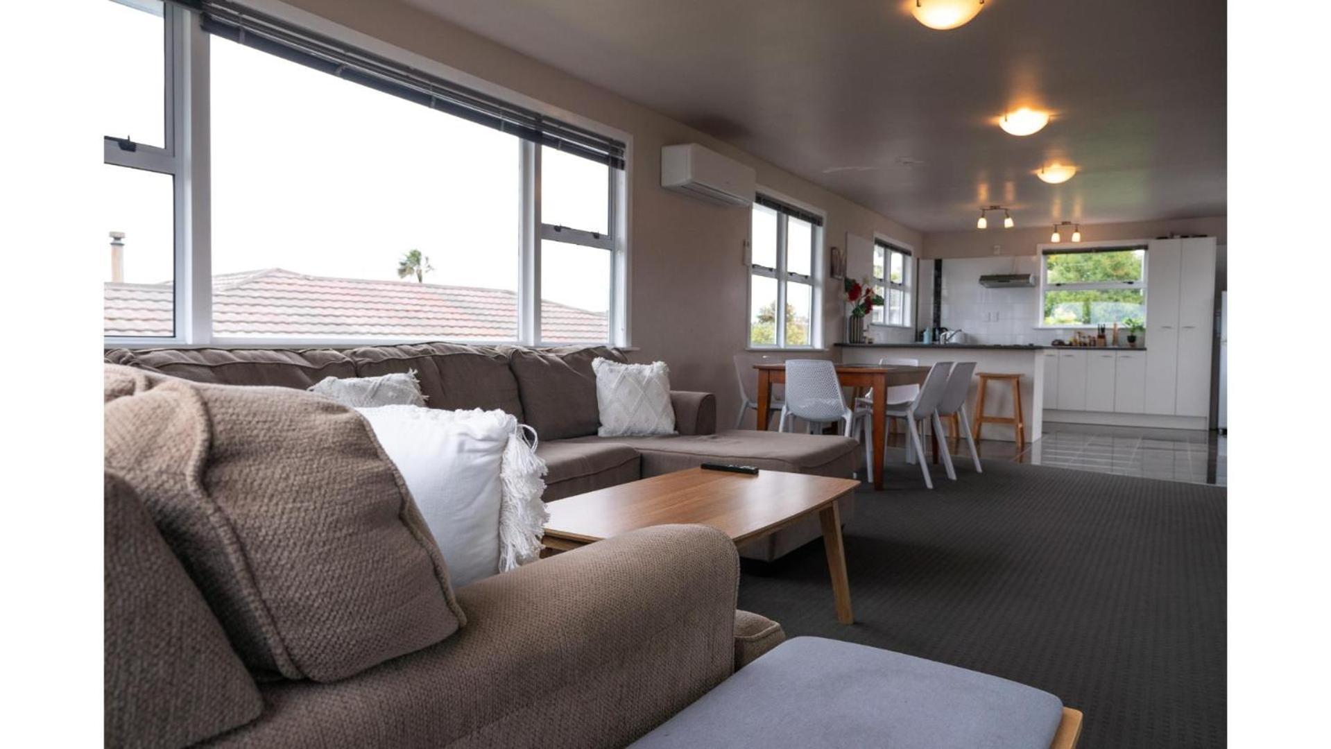 Holiday home 3-bedroom 2-bathroom Bright & Sunny Family Auckland