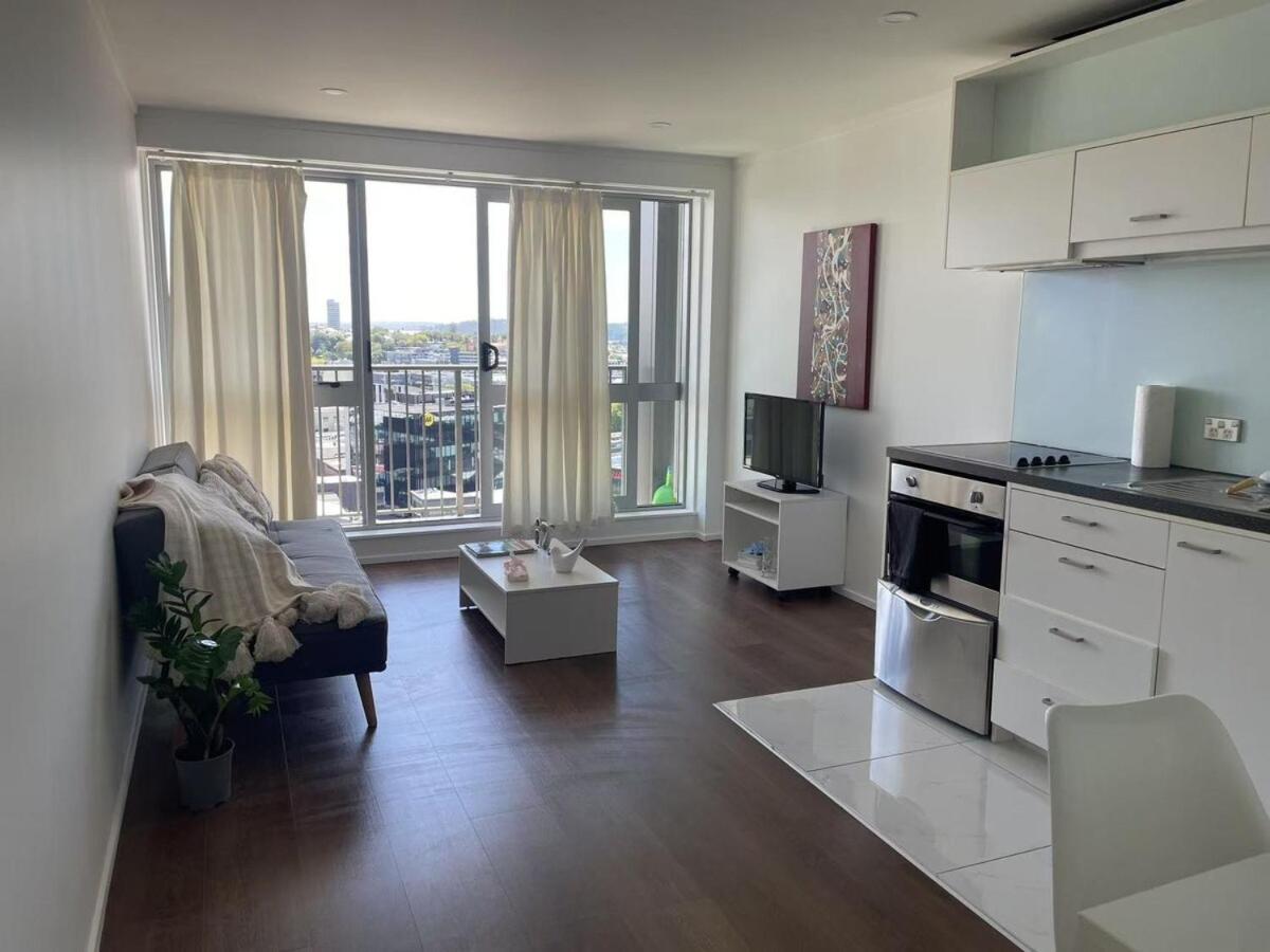 Apartment Aura D Two Bedroom Unit Harborview Balcony Wifi Easy Parking *