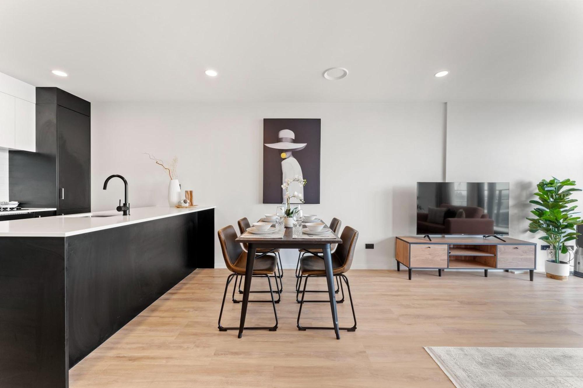Modern Penthouse 3 Bed & 2 Bath-skytower View-pool Auckland
