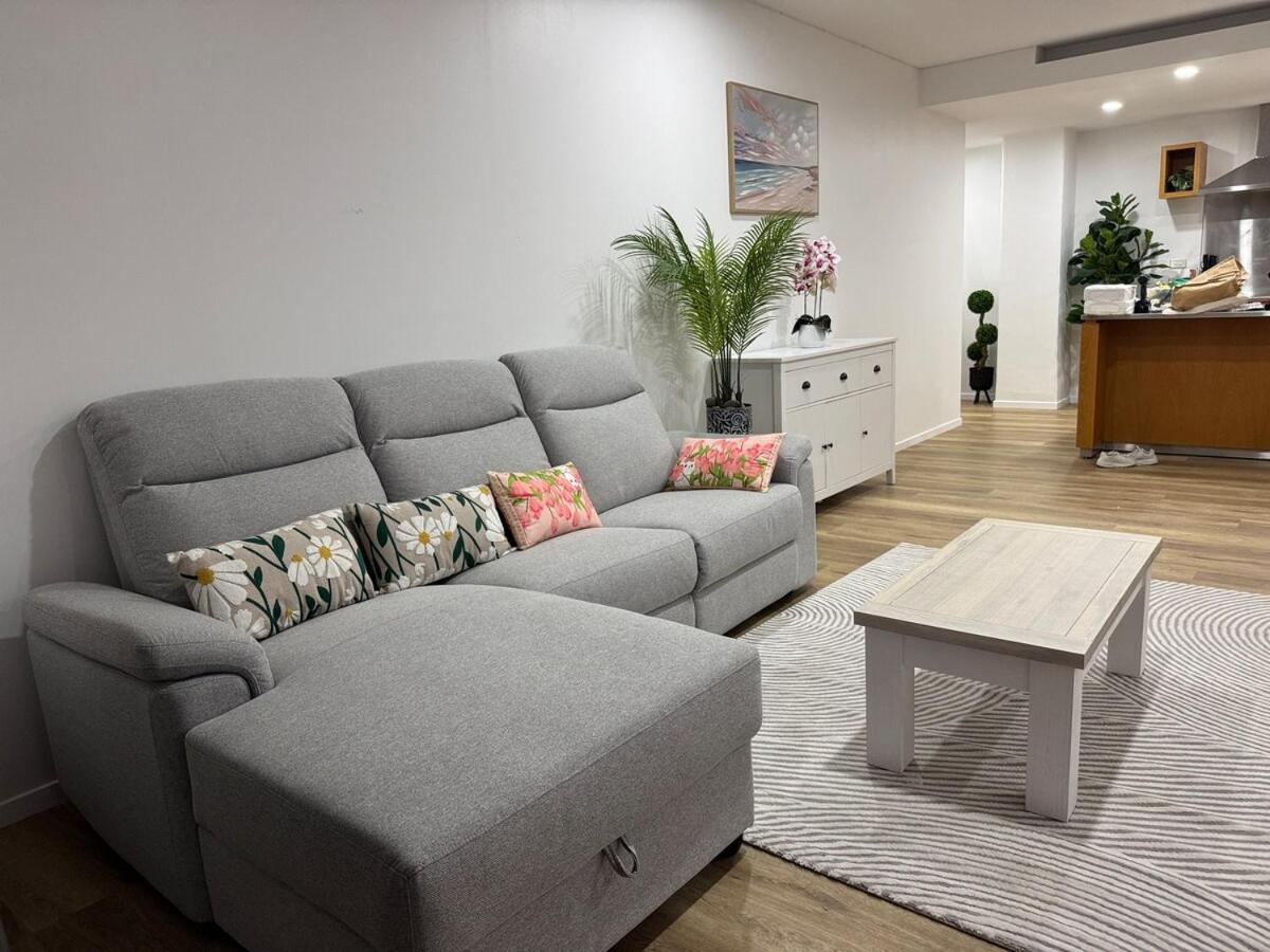 Apartment Penthouse Delight 3 Bd 2 Bth Free Carpark, Pool & Tennis Court Auckland