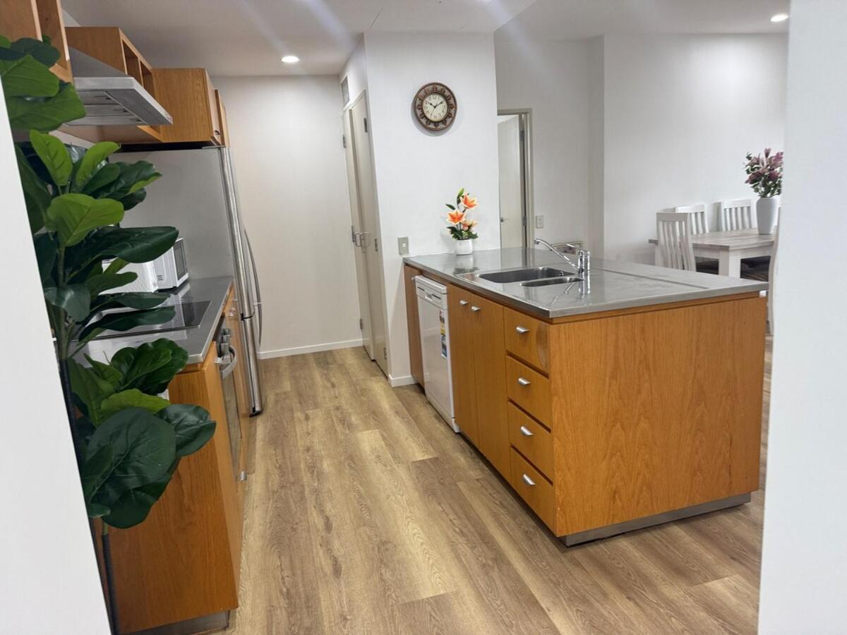 Apartment Penthouse Delight 3 Bd 2 Bth Free Carpark, Pool & Tennis Court Auckland