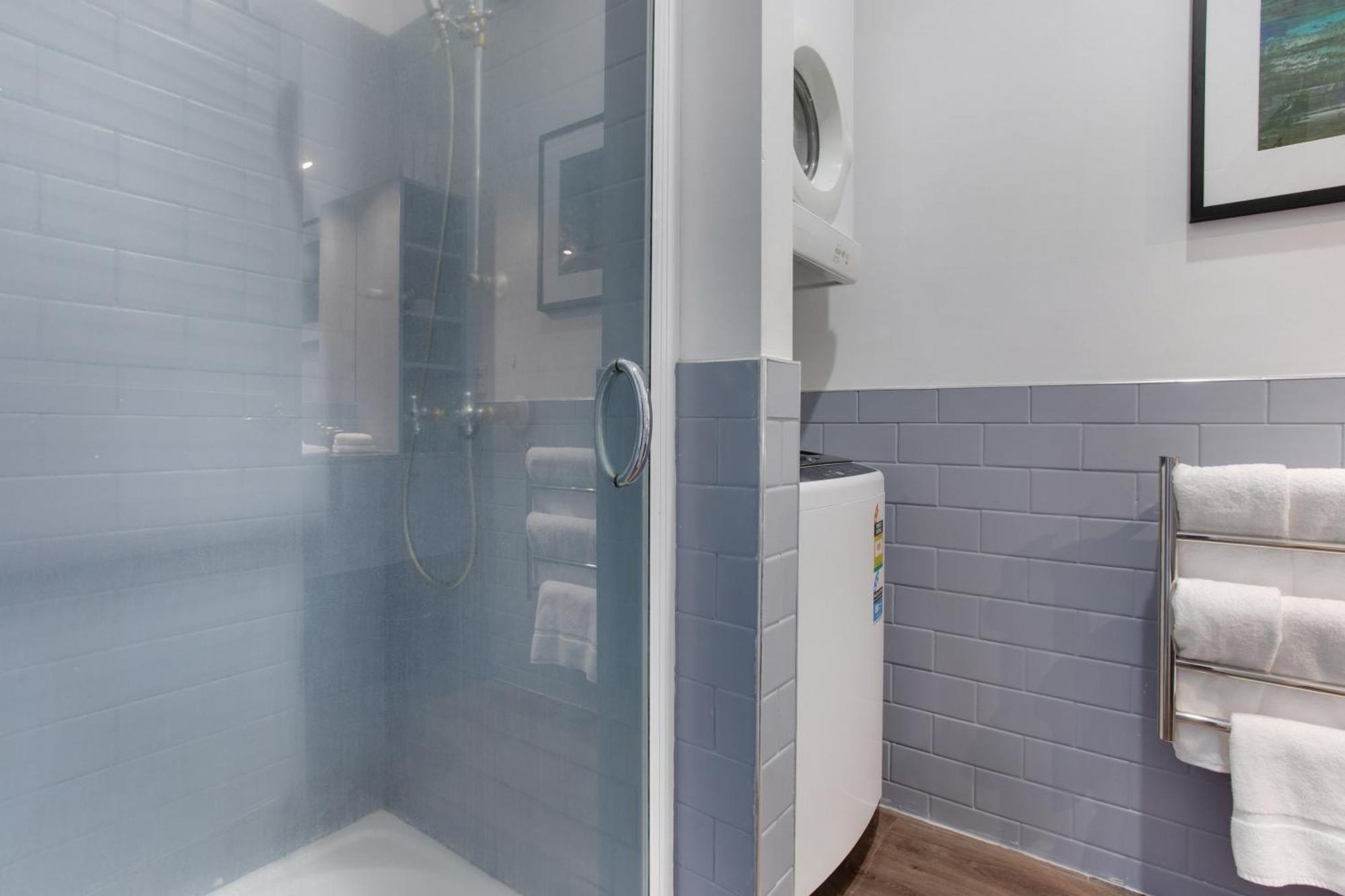 Spacious Newly Renovated Princes Wharf 1br Apartment