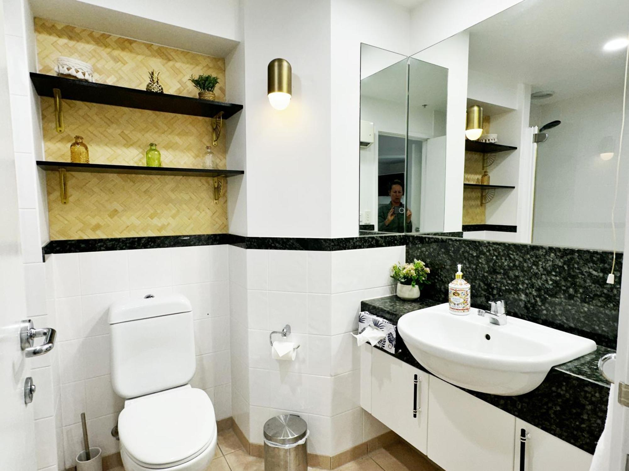 Apartment Spacious Park Views With Spa, Pool, Gym, Netflix *