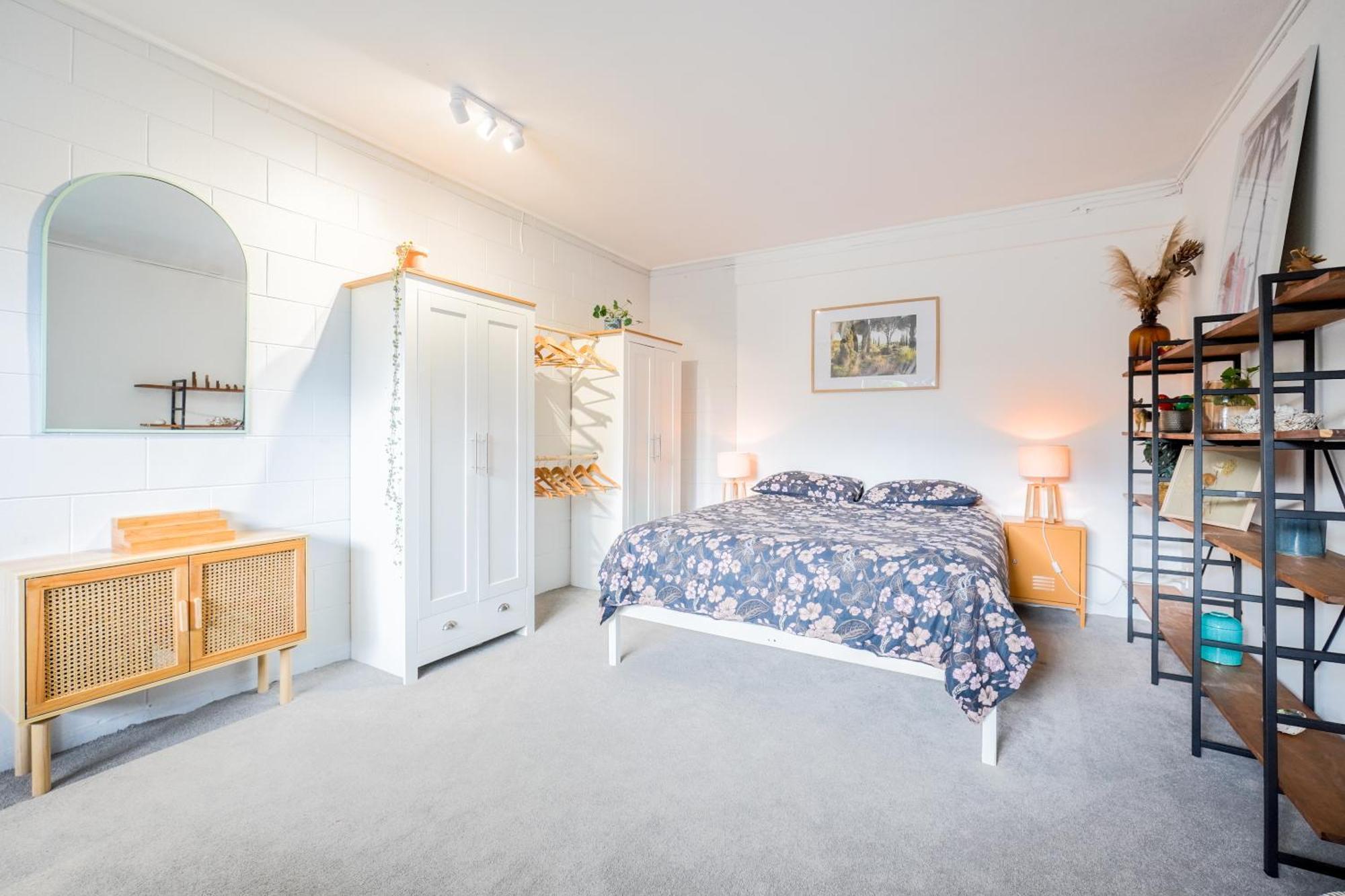 Elegant House Where Call It In Northcote Holiday home