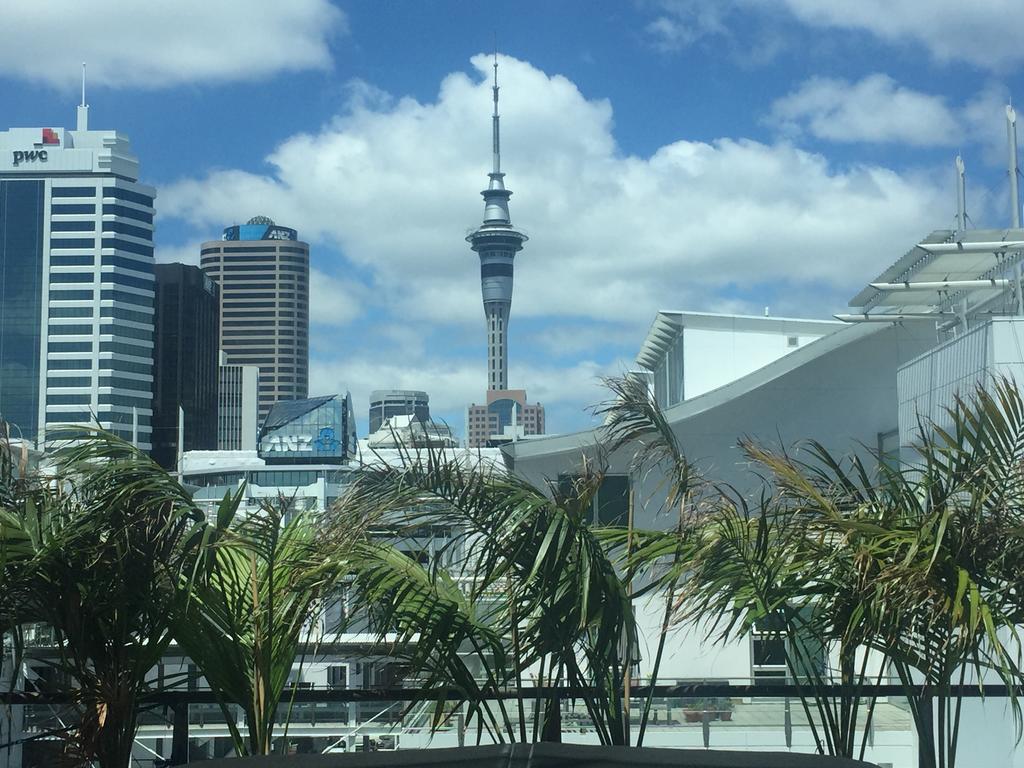 Waterfront Serviced On Prince's Wharf 4*