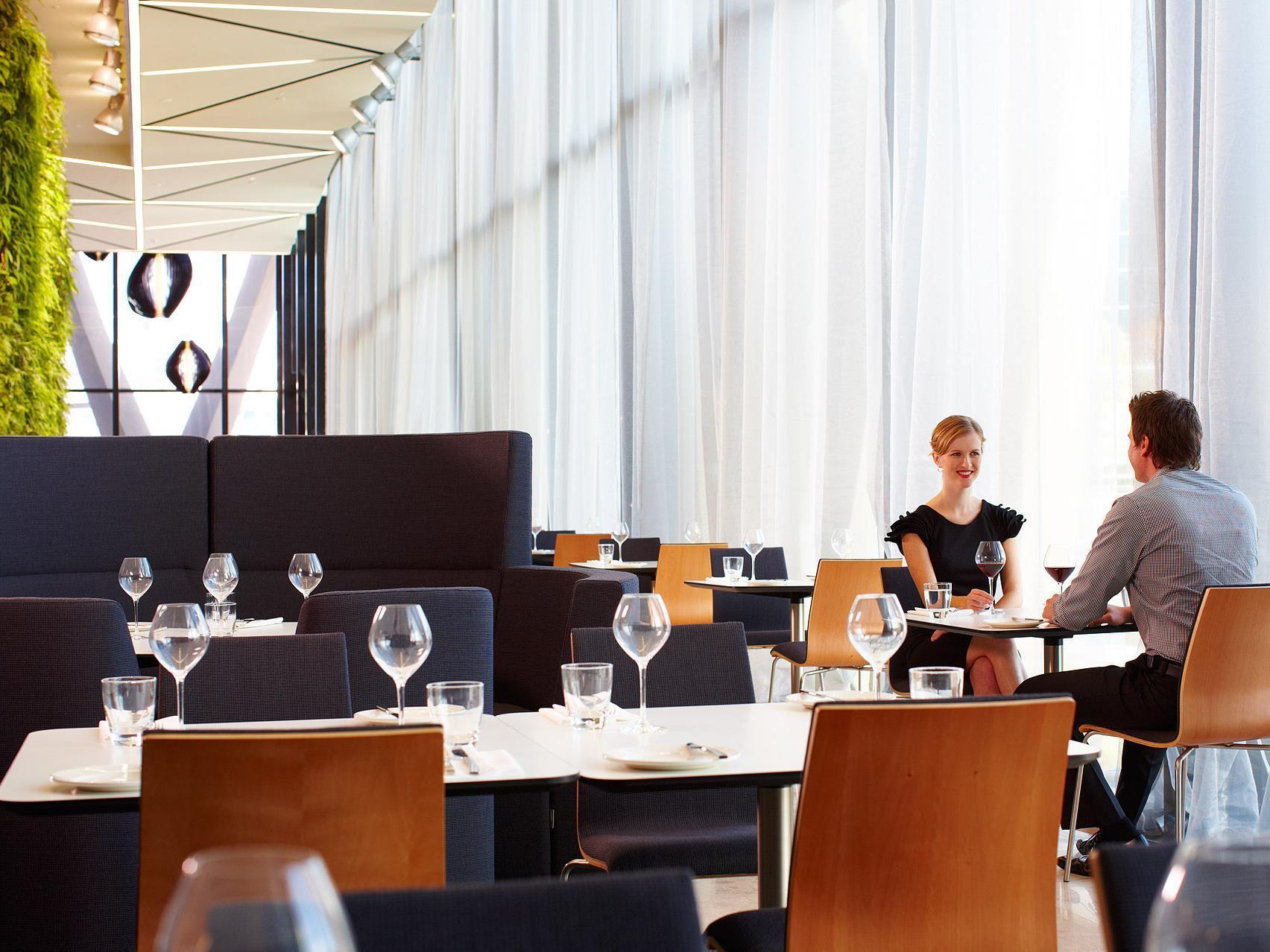 Novotel Airport 4*