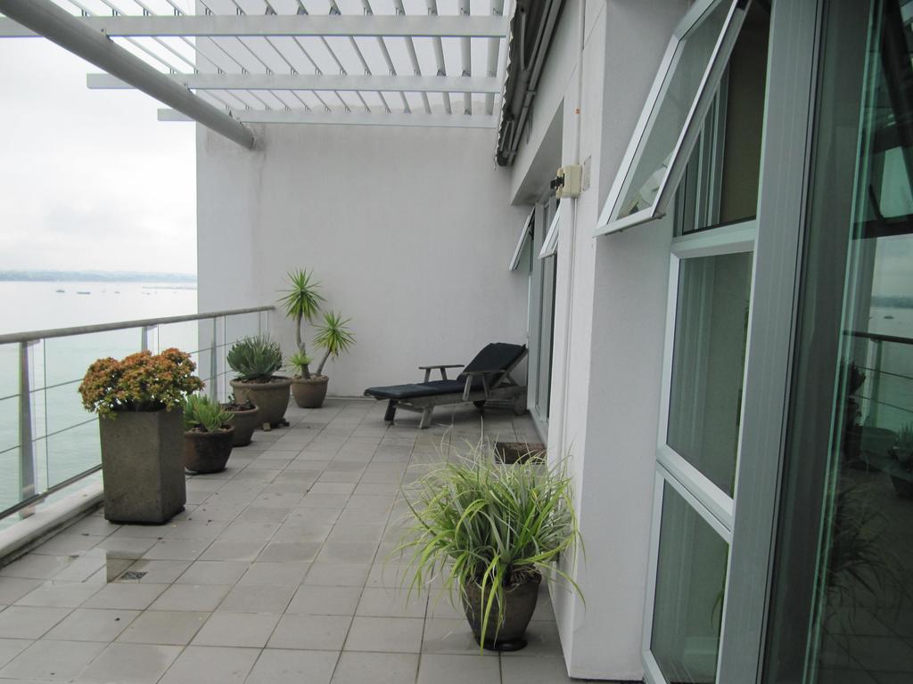 Aparthotel Waterfront Serviced On Prince's Wharf
